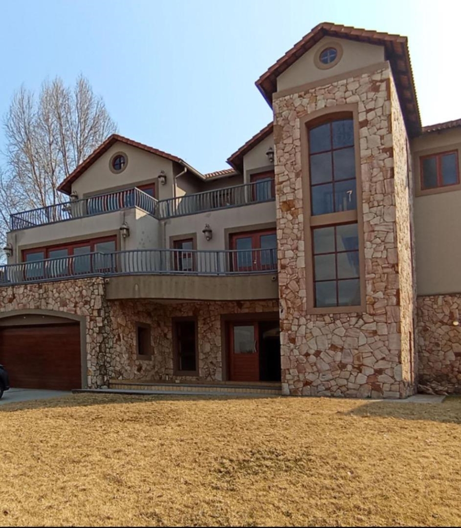 5 Bedroom Property for Sale in Xanadu Eco Park North West